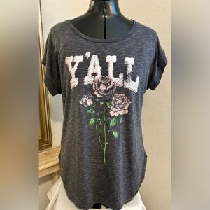 Women’s Tru Self graphic t-shirt in size Medium.